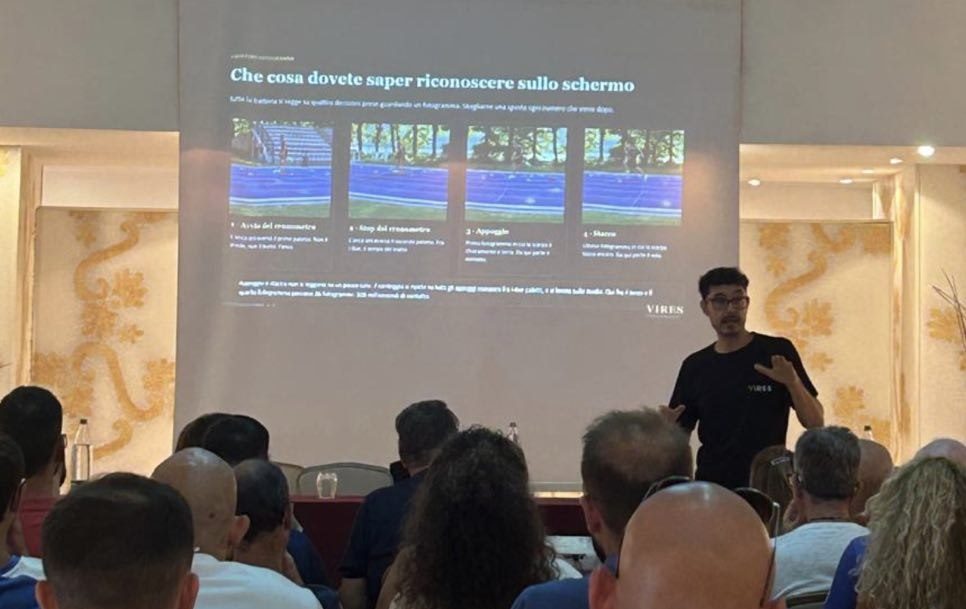 A full room of FIDAL coaches at the Vires Performance course in Ragusa, August 2026